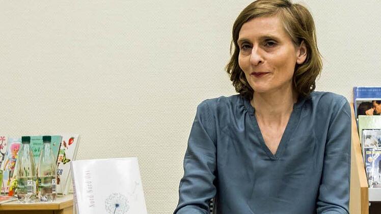 Annette Pussert stellte ihren Roman-Erstling "Nord Nord Ost" in Coburg vor. Foto: Jochen Berger