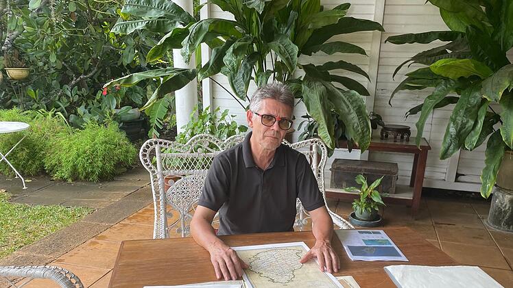 Daniel Krieg ist sich sicher: Der Schatz des Piraten Olivier Levasseur muss auf der Insel Mauritus liegen. Gemeinsam mit "Terra X" macht sich der Rätsellöser auf den Weg zu der Inselgruppe der Maskarenen im Indischen Ozean. Ein spannendes Abenteuer und traumhafte Kulissen erwarten ihn.