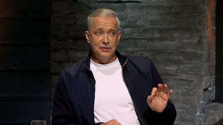 Alexander Herrmann wird in allen vier "Europa grillt den Henssler"-Shows Juror sein. Der Auftakt mundete, besonders der Fisch im Frankreich-Duell: "Der ist Weltspitze, das geht nicht besser."