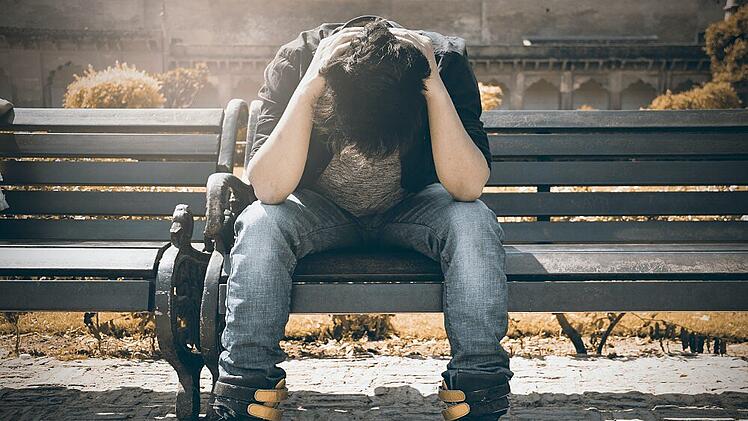 Liebeskummer bei Männern - So leiden Männer bei Herzschmerz