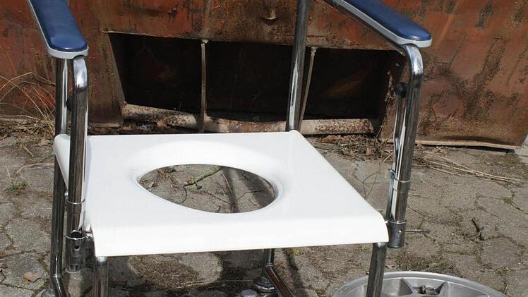 Am Straßenrand entsorgt. Foto: Andreas Dorsch