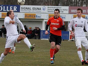 Der Sander Kapitän Daniel Rinbergas (links) ist zuversichtlich, dass seinem Team gegen die Freien Turner Schweinfurt der erste Sieg nach der Winterpause gelingt.