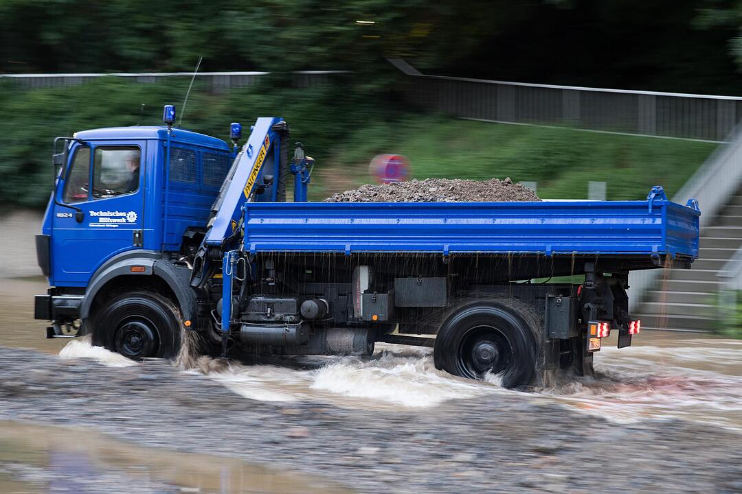 Hochwasser in Deutschland: Der Kampf gegen die Fluten