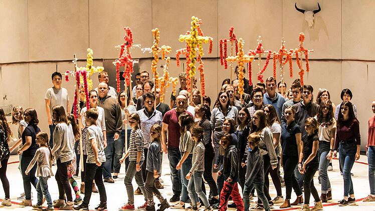 Probenszene aus Bizets "Carmen". Die Neuinszenierung am Landestheater Coburg feiert am 2. Juni Premiere.Foto: Jochen Berger