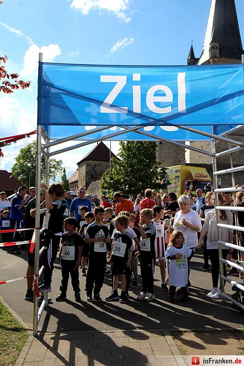 Benefizlauf "Lauf für Uganda" in Hannberg