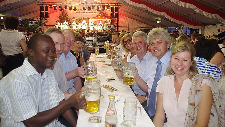 Auch viele Ehrengäste gaben sich beim Heimatabend die Ehre.