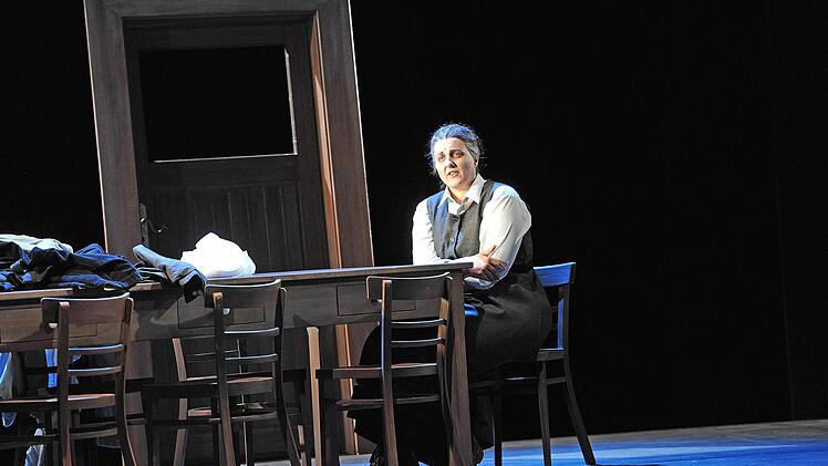 Szene aus "Riders to the Sea" am Landestheater CoburgFoto: Andrea Kremper