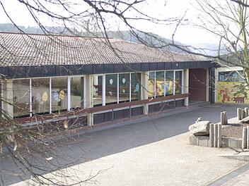 Die Schule in Fuchsstadt  Foto: Ehling