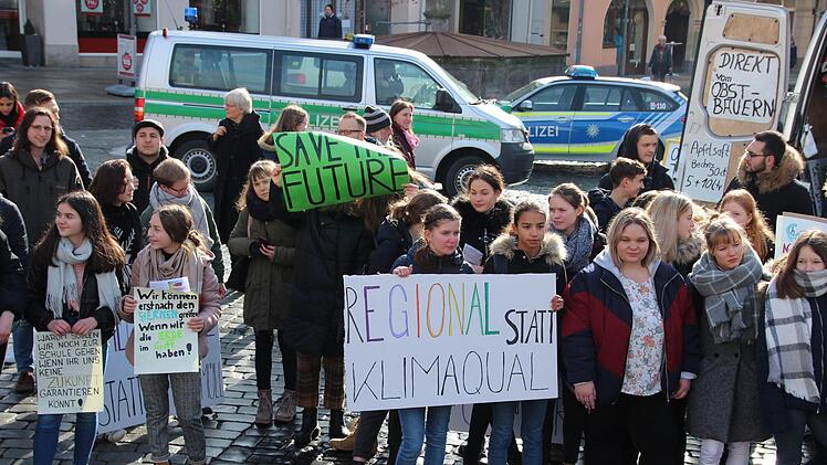 Schüler-Demo in Coburg für mehr Umwelt- und KlimaschutzOliver Schmidt