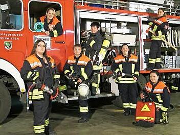 Die "Fire Angels" - mit diesem Bild hat sich die Freiwillige Feuerwehr Steinwiesen beim Wettbewerb "Dahoam is Dahoam" beworben. Foto: sd