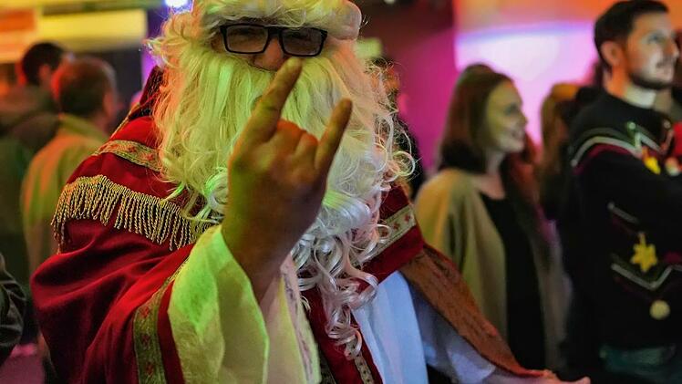 Der Santa Claus ist ein Rock'n'Roller.