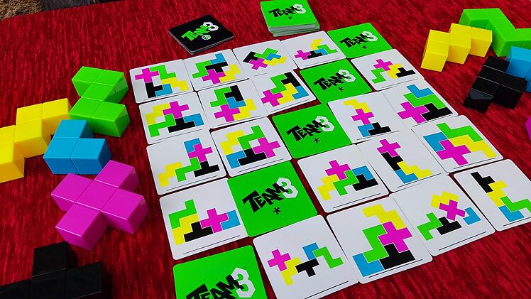 Spiele-Test Team3 grün und Team3 pink - Party-Aktionsspiel für Dreier-Mannschaften