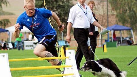 Lars Reichelt und Collie Marco legen sich ins Zeug. Foto: p