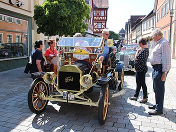 Dieser Ford Modell T aus dem Jahr 1911 war das älteste Fahrzeug, das bei der Rundfahrt zu sehen war.Matthias Einwag