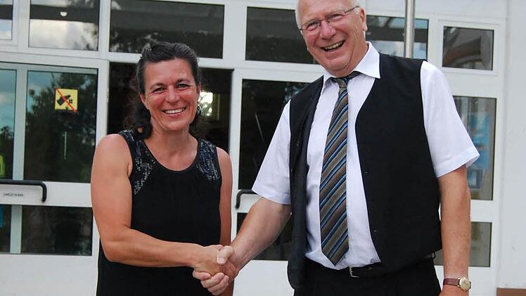 Rektor Otto Granich übergibt Ende des Monats die Schulleitung an die bisherige Stellvertreterin Sabine Kreil. Die Aufgabe als stellvertretende Schulleiterin wird ab September Christel Hentschel übernehmen.  Foto: Conze