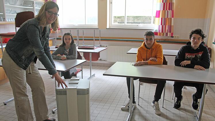 Alles, was es möglich macht, dass die Kinder in die Schulen kommen können, ist gut, sagt die Leiterin der Max-Hundt-Schule Anja Buchdrucker.