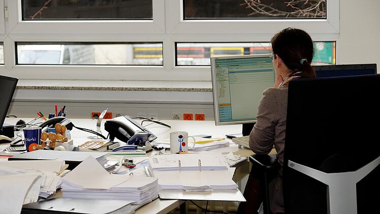 Stadt Nürnberg: IT-Störung legt Betrieb in Bürgerämtern lahm - "in Notmodus geschaltet"