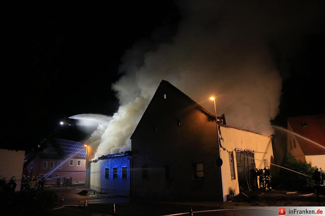Scheune in Frensdorf brennt nieder