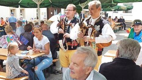 Das böhmische Dudelsack-Duo "Dudacka"mit einem etwas anderen Sound. Fotos: Horst Wunner