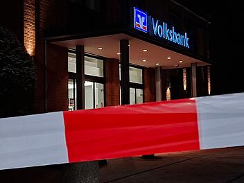 Schlie&szlig;f&auml;cher in Bank in Stuhr aufgebrochen