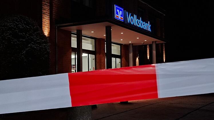 Schlie&szlig;f&auml;cher in Bank in Stuhr aufgebrochen