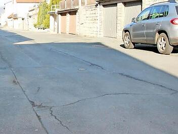 Bis 2018 sieht der Finanzplan von Wallenfels 500 000 Euro für Straßensanierungen vor. Foto: Archiv