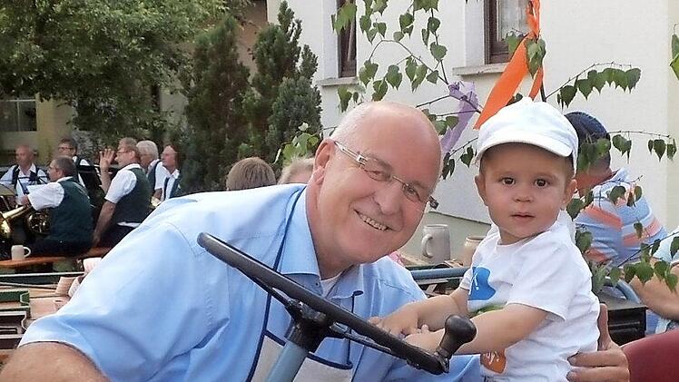 Ganz in seinem Element, Hirschaids Bürgermeister Klaus Homann am Rande einer VeranstaltungArchivfoto: Markt Hirschaid