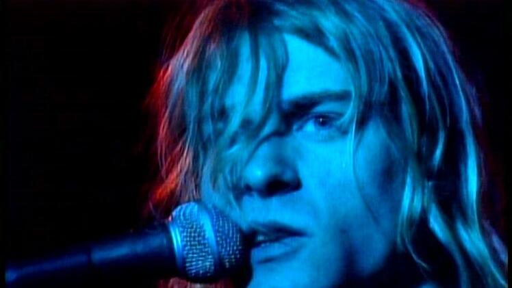 In seiner Jugend fand Kurt Cobain nach Streitigkeiten mit beiden Elternteilen bei unterschiedlichen Familienangehörigen und Freunden Unterschlupf oder war zeitweise ganz ohne Obdach.
