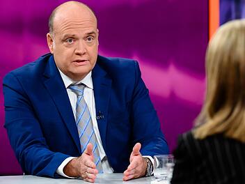 Maybrit Illner - 10.09.2026 Robin Alexander glaubt an den entscheidenden Moment in Friedrich Merz' Kanzlerschaft: "Er muss das Blatt wenden oder er wird gehen."