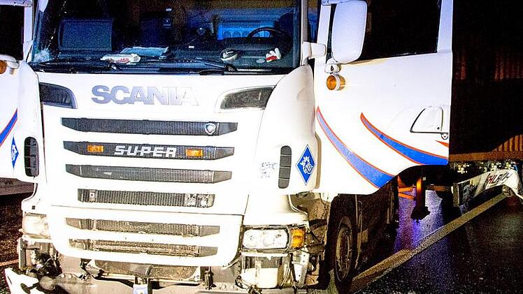 Der 38-jährige Lkw-Fahrer, der sich am Dienstagabend bei Coburg eine Verfolgungsjagd mit der Polizei geliefert hatte, sitzt in Untersuchungshaft.news5