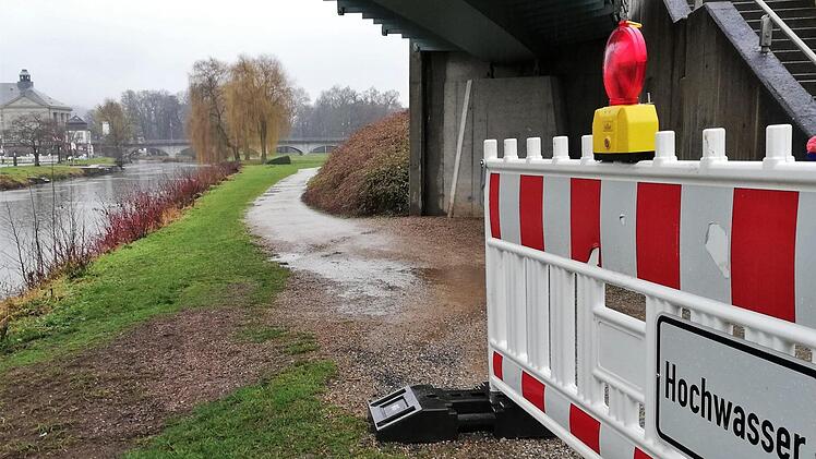Alles ist für den Fall stärkeren Hochwassers vorbereitet.  Fotos: Sigismund von Dobschütz