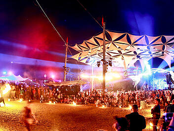 Neben Akrobatik und Tanzauff&uuml;hrungen wird es auch Feuershows geben.