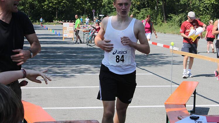 Schließlich kamen die Läufer ins Ziel.