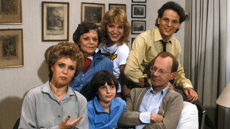 Sie waren die wohl beliebteste Fernsehfamilie der 80er- und 90er-Jahre: Bis zu 27 Millionen TV-Zuschauer schalteten ein, wenn "Diese Drombuschs" im ZDF lief.