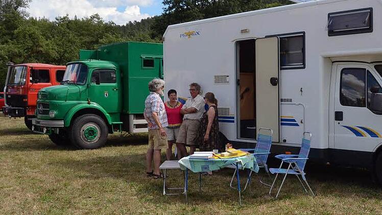 Zu Hause ist eben überall. Für die Globetrotter auch kurzzeitig in Nickersfelden.  Foto: Peter Rauch