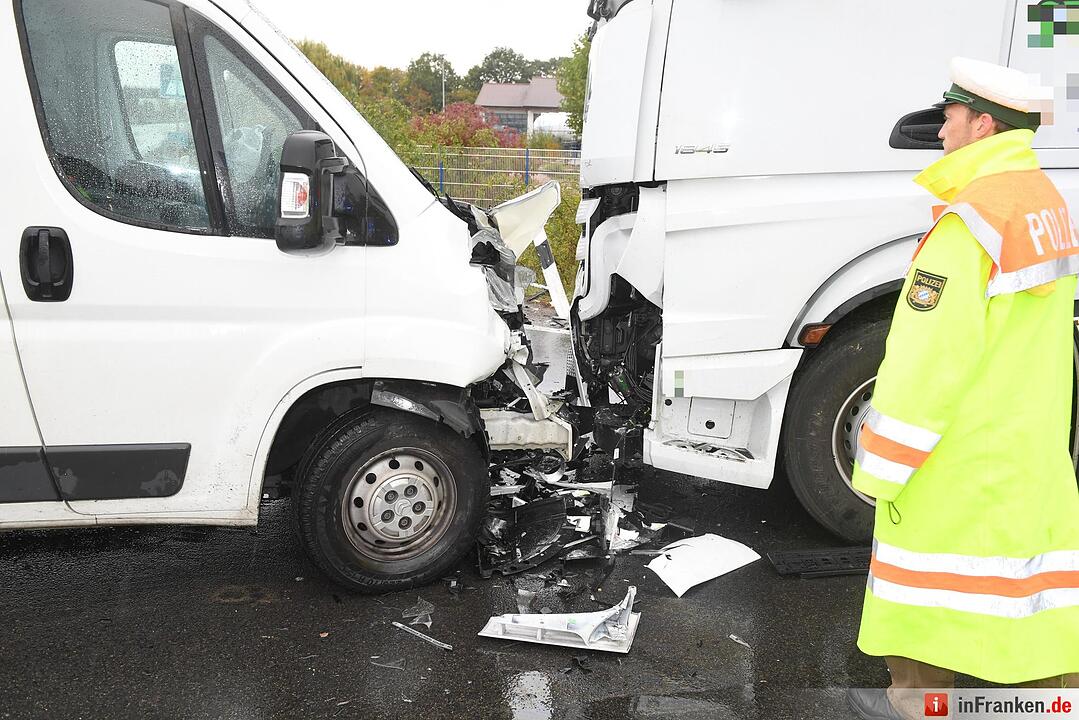 A70: Unfall an der Anschlussstelle Bamberg-Hafen