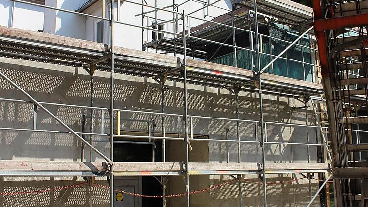 Das neue Nebengebäude im Rohbau. Foto: Ulrike Nauer