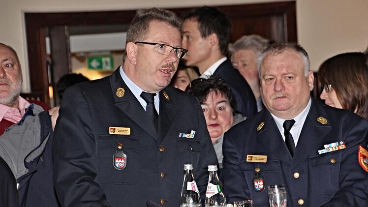 Feuerwehrführer unter sich (von links): Kreisbrandrat Norbert Dressel und Kreisbrandinspektor Peter HegemannHelmut Will