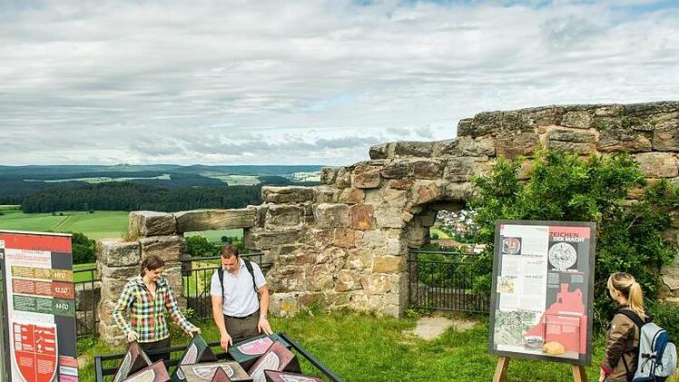 Im Burgeninformationszentrum Altenstein werden das Leben und der Alltag auf einer mittelalterlichen Burg lebendig. Foto: Andreas Hub