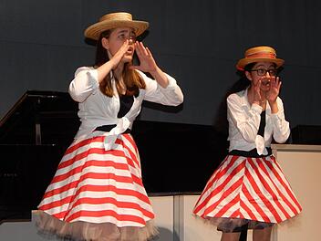 "La Regatta de Venezia" mit Ofeliya Guliyeva und Ronja Kull  (von links)