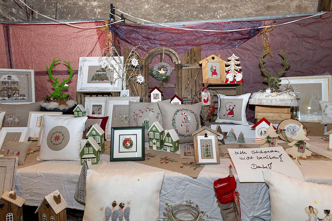 R&ouml;delsee, Traditioneller Weihnachtsmarkt rund um das Schloss