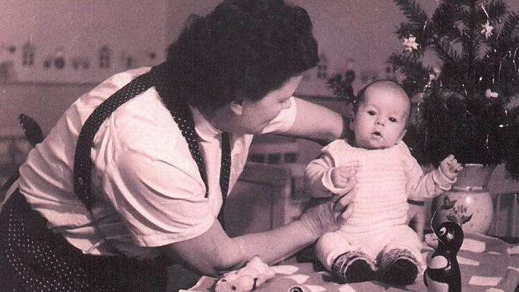 Der kleine Raimo Wilde in der Kinderkrippe. Seine Mutter hat gearbeitet - in der DDR ganz selbstverständlich.