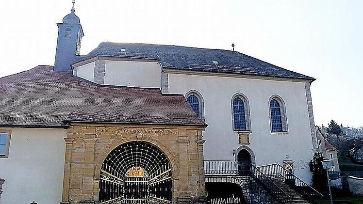 Die dringend anstehende Sanierung der Klosterkirche in Gößweinstein schätzt Kirchenpfleger Bernhard Schrüfer auf rund 600000 Euro. Die Statik der Kirche ist wegen eines früheren Baufehlers vor ca. 150 Jahren in Gefahr. Fotos: Thomas Weichert