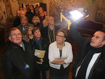 Eindrücke von der Sondersitzung des Bezirkstages in Aschach mit Besichtigung des Schlosses. Foto: Ralf Ruppert