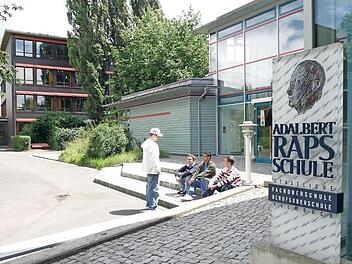 Am beruflichen Schulzentrum in Kulmbach freut man sich über stabile Schülerzahlen. Foto: Archiv/Gabriele Hänseler