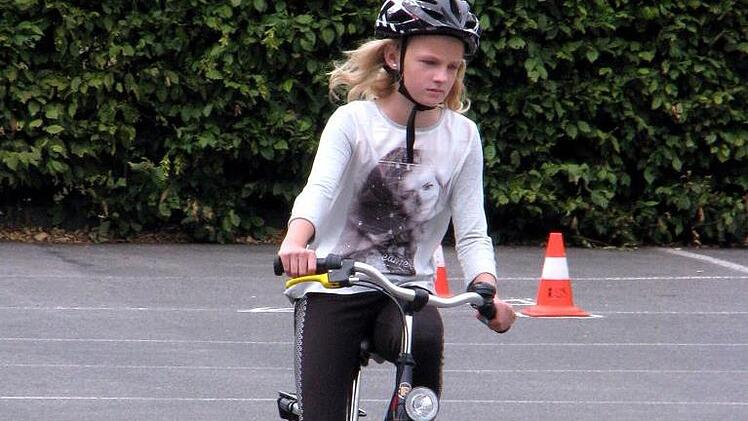 Beim gemeinsam von AMSC und Gebietsverkehrswacht Hammelburg ausgerichteten Jugend-Fahrradturnier "Mit Sicherheit ans Ziel" können Mädchen und Jungen im Alter von acht bis 15 Jahren auf spielerische Weise ihre Perfektion mit dem Fahrrad verbessern. Foto: Karlheinz Franz