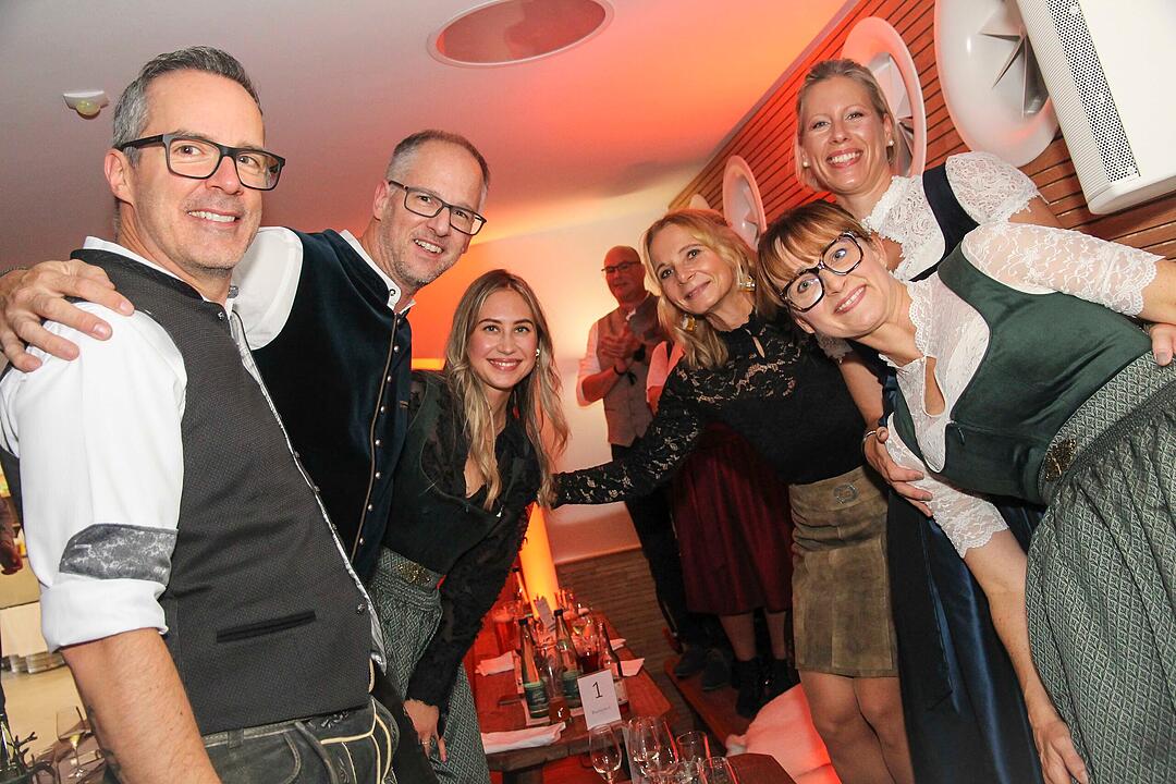 Mit Alexander Herrmann und seinem Team wurde gefeiert.