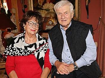 Das Fest der Diamanthochzeit feierten Willi und Brigitte Zapf. Nach 60 Jahren Ehe sind die beiden immer noch ein "Herz und eine Seele" und stolz auf ihre Erfolgsgeschichte "Baby born".  Foto: Desombre