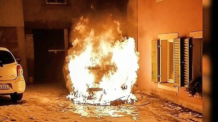 Das E-Auto war nicht mehr zu retten.