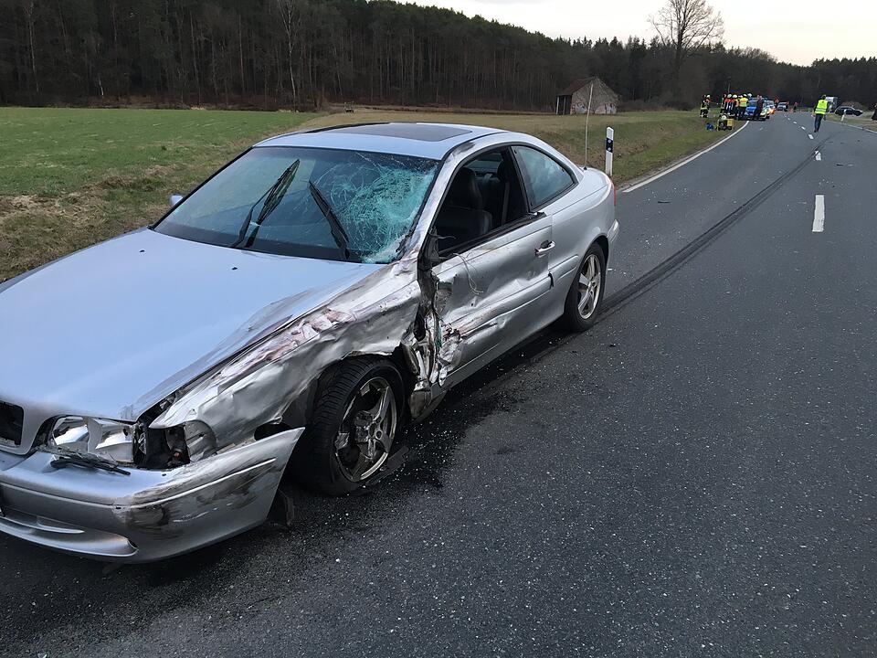Heßdorf: Auto überholt und erfasst Motorradfahrer frontal - 62-Jähriger stirbt